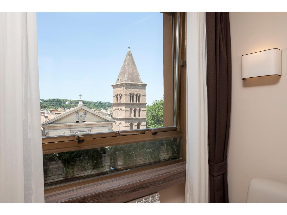Window On Gasthof Rom